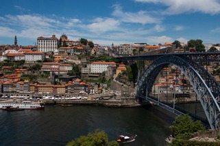 Moving to Portugal from the US: A complete guide for expats