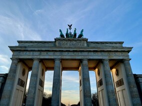 Steuern in den USA: Regeln, Steuersätze und internationale Steuerabkommen