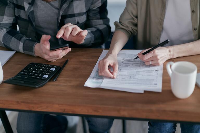 1099 vs W-2 Employee: Understanding the Difference