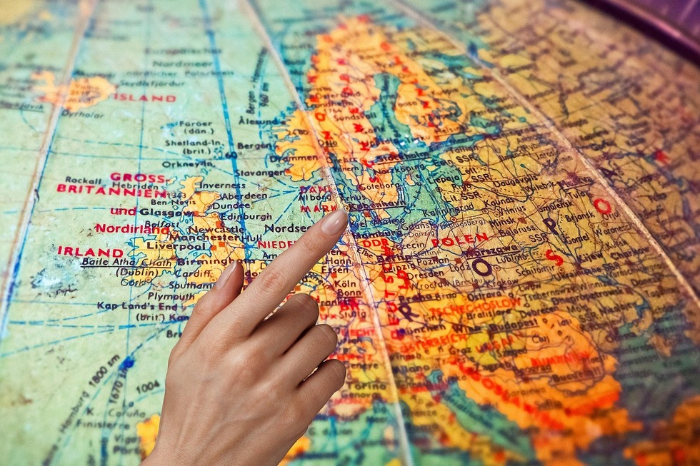 Bona Fide Residence vs. Physical Presence Test: Key differences for US expats