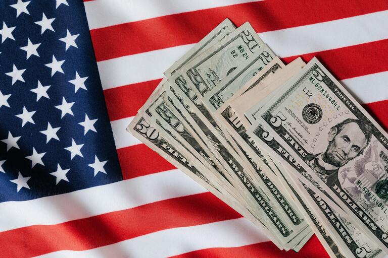 アメリカの税金ガイド：納税義務・税率・控除・申告・租税条約
