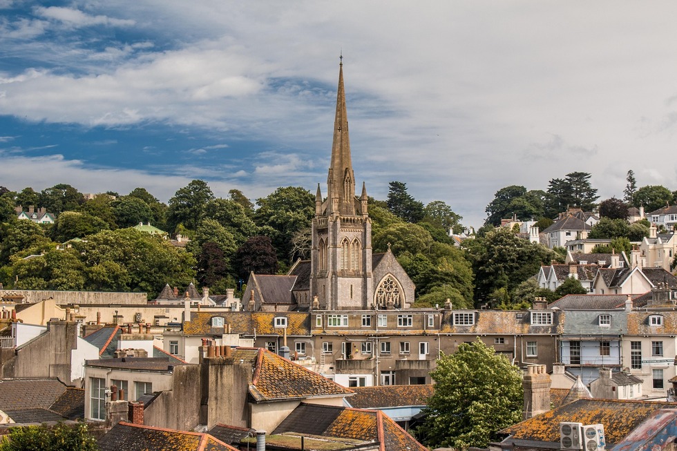 Can an American buy property in the UK? Complete 2026 guide for US citizens